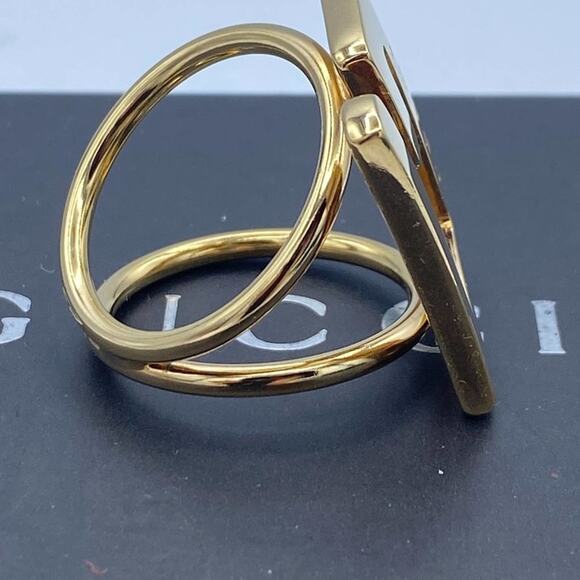 Gucci Authentic  G Logo Gold tone Scarf Ring - Picture 4 of 7